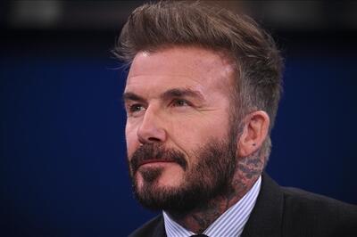 دعوای خانوادگی که به فضای مجازی کشیده شده؛ بلاک شدن بکام توسط پسرش!