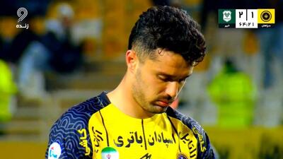 پنالتی سپاهان توسط امید نورافکن مقابل خیبر به هدر رفت