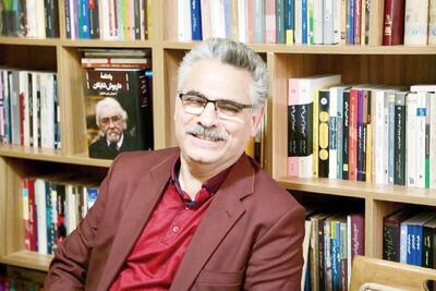 مصرف‏‌گرایی افراطی خلاف ذات آیین‏‌هاست/گفت‌‏وگو با نعمت‌‏الله فاضلی درباره آیین باستان به‌خصوص شب یلدا و تحولاتش از کرسی تا استوری‏‌های اینستاگرامی