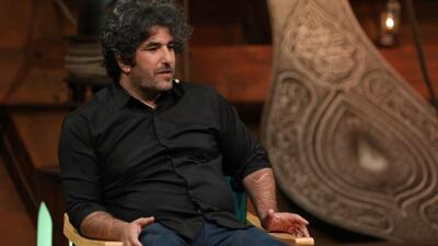  رهبری را نگاه کنید، پیراهن مشکی نمی‌ پوشد... عصا دستش نمی گیرد + ویدئو | ما وسط جنگیم کسی حق سوگواری ندارد!