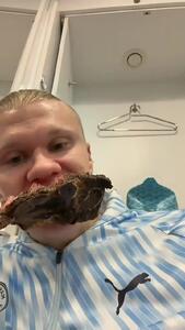 ویدئو: جشن خاص هالند بعد از دبل مقابل وستهام