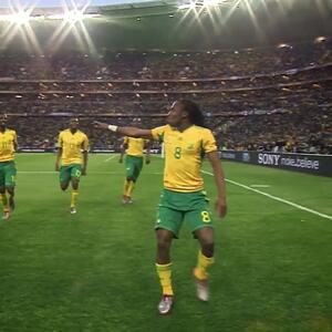 ویدئو: شروع جام جهانی ۲۰۰۲ با اولین گل