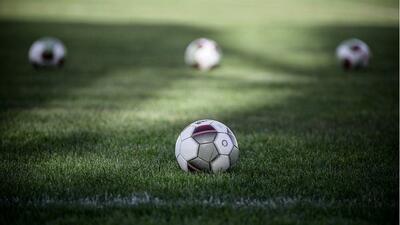 تبر به سمت فوتبال!