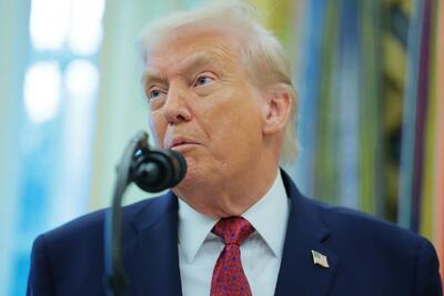  حمایت از ترامپ حتی بین افراد کمتر تحصیل کرده آمریکا هم کاهش یافت