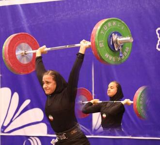 وزنه‌بردار مرودشتی به اردوی تیم ملی بانوان دعوت شد