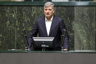 نماینده رودبار: کارشناسان اقتصادی بی سواد، مجلس را تخریب نکنند