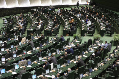 تذکرات نمایندگان مجلس/ ضرورت ترمیم کابینه دولت و متناسب‌سازی حقوق بر اساس تورم