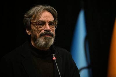 حسین علیزاده: مشکل، موسیقی‌ بازاری و پول‌ کثیف پشت آن است