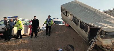  ۱۱ دانش‌آموز مصدوم بر اثر انحراف مینی‌بوس در گرمسار