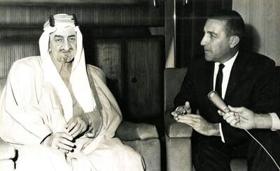  عکس/ ملک فیصل، پادشاه عربستان در مسجد الحرام؛ سال ۱۳۴۵