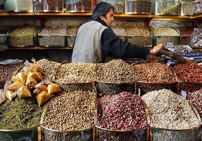 فعالان قطعه‌ی خودرو وارد بازار آجیل شدند/ نجفی‌منش: واردکنندگان قطعه ارز نداشتند مجبور شدند خشکبار صادر کنند