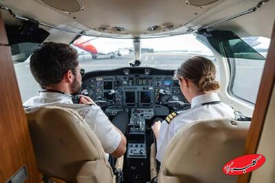  چرا هنگام سوار شدن مسافران در کابین خلبان باز است؟ - کلبه سرگرمی