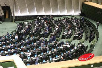  انتقاد یک نماینده مجلس از تخریب چهره قوه قضائیه، مجلس و سپاه/ نباید سکوت کرد/ داداشی: وضعیت گمرک کشور مطلوب نیست - کلبه سرگرمی