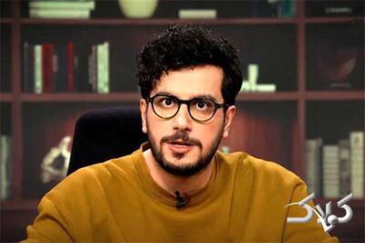 لحظه جایزه گرفتن امیرحسین قیاسی به عنوان بهترین مجری | واکنش خاص او به همسرش | ببینید - مجله اینترنتی کولاک