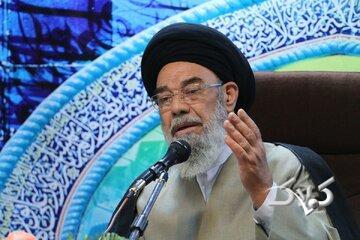 امام جمعه اصفهان: زن و مرد در اسلام از نظر انسانیت مساوی‌اند/ در غرب با زن مثل کالا رفتار می‌شود/ حجاب بهترین عامل برای محفوظ ماندن از آزار است - مجله اینترنتی کولاک