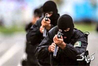 حمله پلیس به پاتوق اراذل و اوباش | دستگیری ۶۶۴ نفر با ۶۲۵ سلاح گرم و سرد - مجله اینترنتی کولاک