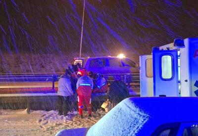 فیلم/ لحظات نفسگیر نجات مادر باردار گرفتار در برف و کولاک بجنورد