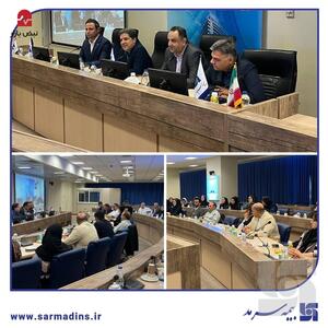 در نشست معاون بازاریابی و شبکه فروش با نمایندگان بیمه سرمد در آذربایجان شرقی؛ / تأکید بر نقش آموزش نمایندگان در توسعه و ارتقاء شبکه فروش بیمه سرمد
