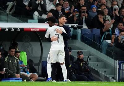 پایان سال پرتلاطم کهکشانی‌‌ها؛ آلونسوی سیاستمدار، وینیسیوس مأیوس و پرس گوشی به دست! - پارس فوتبال