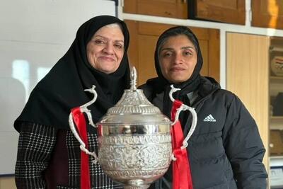 شجاعی: تقویت کادر فنی زنان در دستور کار فدراسیون قرار دارد - پارس فوتبال