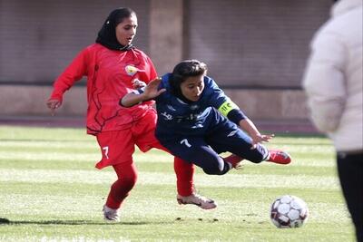 گام‌های بزرگ فوتبال زنان روی زیرساخت‌های ضعیف/ مثل آقایان عقب نمانند! - پارس فوتبال