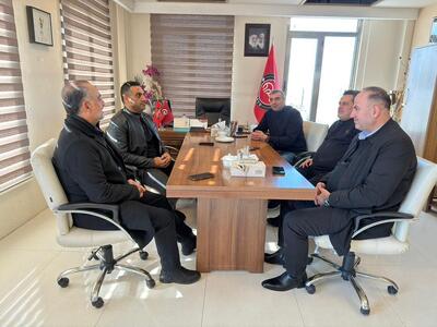 حضور سرمربی تیم فوتبال جوانان ایران در باشگاه تراکتور - پارس فوتبال