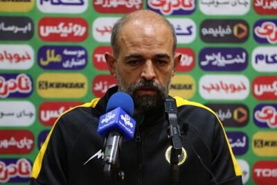 محرم نویدکیا: مقابل خیبر احساسی شدیم؛ حریف کار بزرگی در نقش جهان کرد - پارس فوتبال