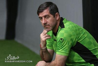 اشک‌های بازیکن اسبق استقلال پس از فحاشی به باقری/ چرا کریم! او که همیشه سمت مردم بوده - پارس فوتبال