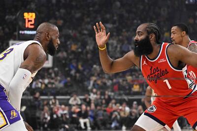 بسکتبال NBA | کلیپرز به همه باخت اما یقه لیکرز را گرفت - پارس فوتبال