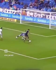 ویدئو: وقتی دروازه‌ها با مهارهای خارق العاده بسته می‌مانند - پارس فوتبال