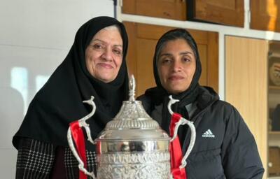 شجاعی: تقویت کادر فنی بانوان در دستور کار فدراسیون قرار دارد - پارس فوتبال