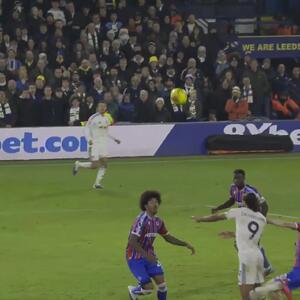 ویدئو: ارسال‌های بلند در خدمت لیدزیونایتد - پارس فوتبال