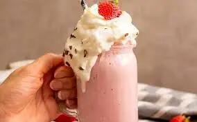  طرز تهیه آیس پک توت فرنگی خوشمزه و خنک