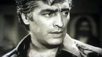  عکس/ سفر در زمان/ فردین در مغازه‌ فرش فروشی‌اش همراهِ پسرش و رضا صفایی‌پور