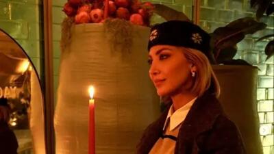  فیلم/ دیزاین یلدایی کافه مینا مختاری با انار های خوش اب و رنگ/ کافه تم هالووین و یلدایی باهم میکس کرده با تیپ اروپایی شبیه خارجی ها شده !