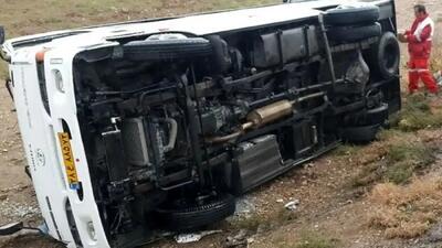 سقوط مینی بوس حامل دانش آموزان ایوانکی از پل / وحشت در صحنه دردناک