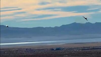  فیلم پرواز دوباره جنگنده اف ۱۱۷ در صحرای نوادا