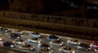 فیلم /  ترافیک سنگین در شب یلدا در اتوبان چمران تهران