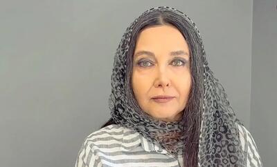  سفر در زمان؛ «کتایون ریاحی» 42 ساله سوار بر موتور در پشت‌صحنه یک فیلم