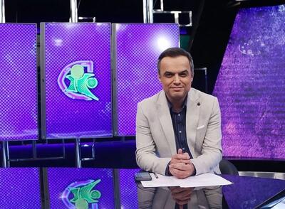 خوانندگی زیبا گوینده خبر ورزشی وسط برنامه + فیلم - سلام نو