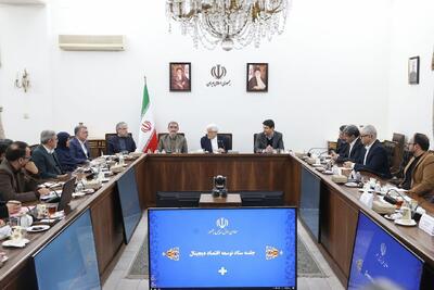 عارف: با ایجاد محدودیت در فضای مجازی مخالفیم - سلام نو