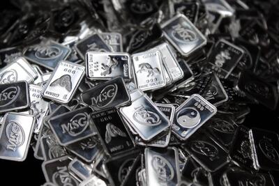 معامله ۸۷۶ کیلوگرم شمش نقره در بورس کالا