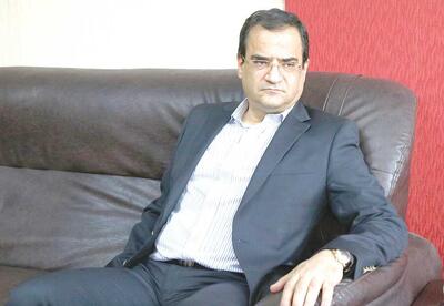 نرخ ارز، وزیر اقتصاد و رئیس کل بانک مرکزی 