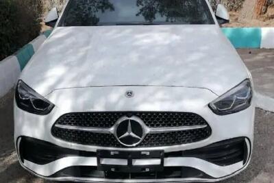 خودروی ۱۵ میلیاردی به دلیل تردد بدون پلاک توقیف شد