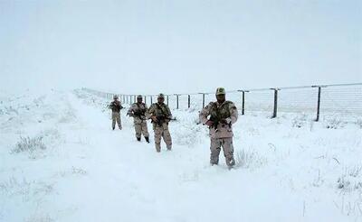 نجات ۲هزار تبعه غیرمجاز در مرز افغانستان از برف و کولاک