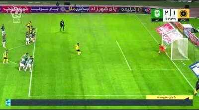 شیوه عجیب گزارشگری فوتبال در اصفهان+ ویدئو