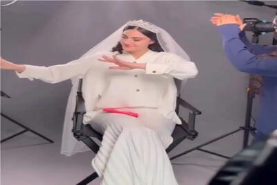  آواز شاد؛ رقص آذری مریم مومن تو هاگیر واگیر میکاپ شدن / حسابی تمرین کردها