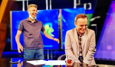  آواز احساسی؛ مجری فوتبال دل در آتش غمه رخت خوند از حافظ خوان ها زیبا تر