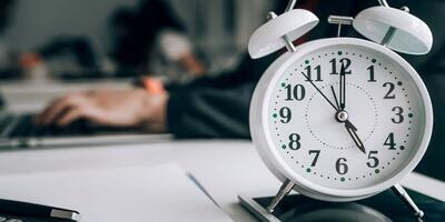  آغاز فعالیت ادارات گیلان با یک ساعت تاخیر