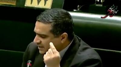 در بندر شهید رجایی برنج ها را به دریا می ریزند!